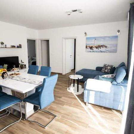 Blue Pearl Apartment Rogoznica  Exterior photo