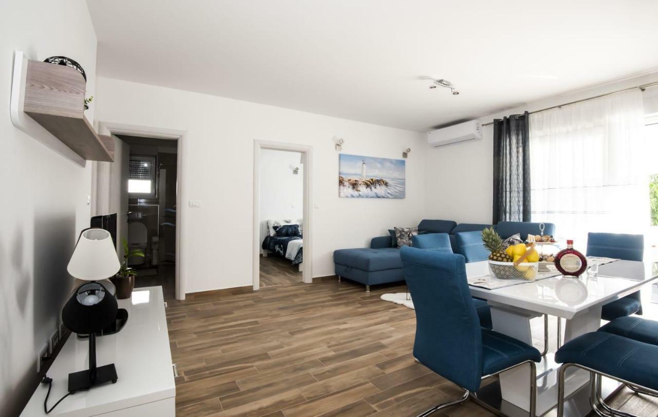 Blue Pearl Apartment Rogoznica  Exterior photo