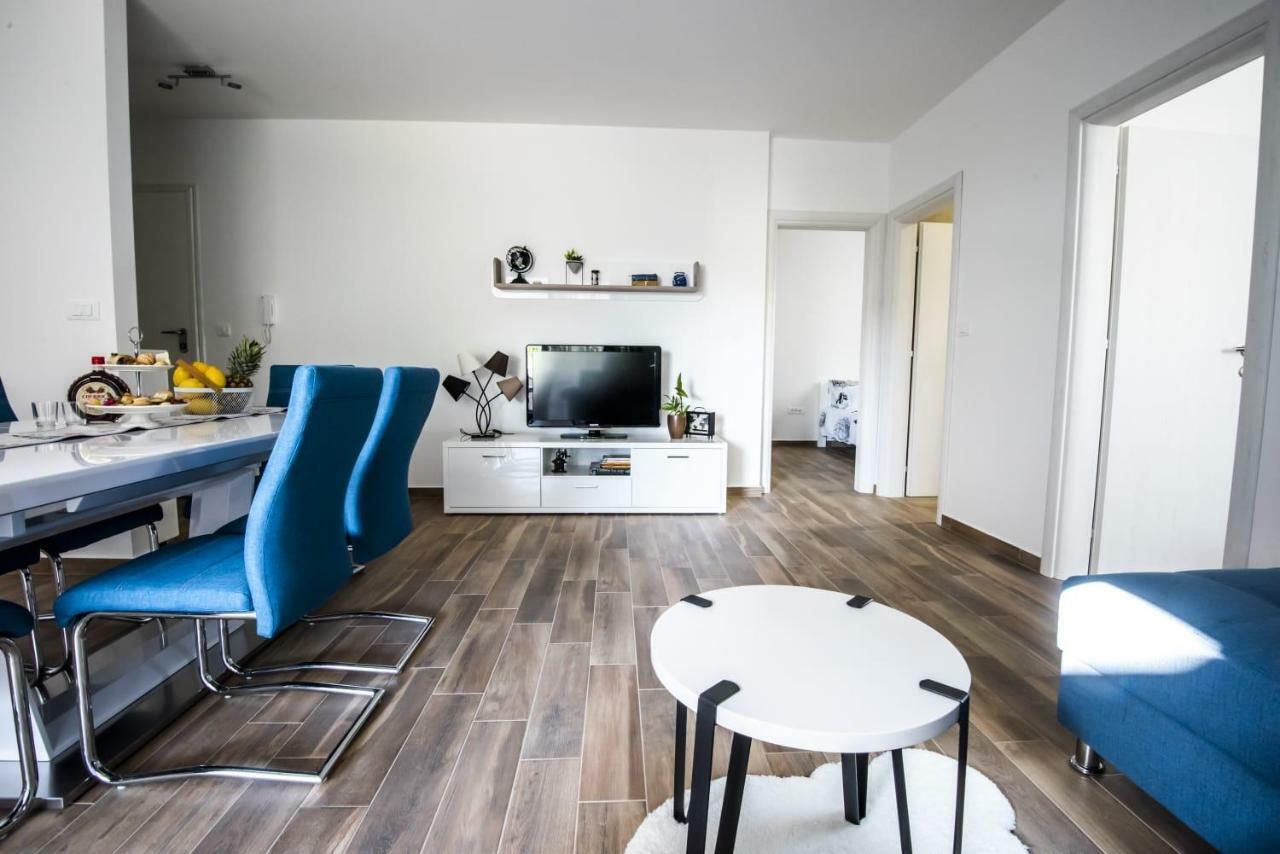 Blue Pearl Apartment Rogoznica  Exterior photo